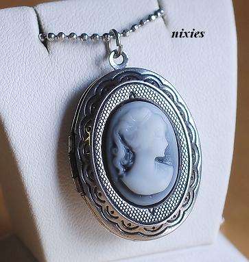 LOVELY OVAL CAMEO LOCKET NECKLACE