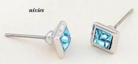 ELEGANT BLUE TOPAZ SWAROVSKI  SQUARE STUDS
