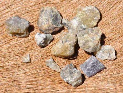 JUST ARRIVED *** Top Mineral Specimen Natural Tanzanite 54.43ct *** Starting @ R1 !!!