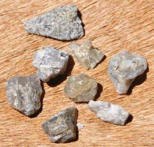 JUST ARRIVED *** Top Mineral Specimen Natural Tanzanite 75ct *** Starting @ R1 !!!