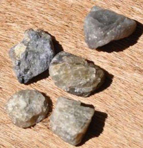 JUST ARRIVED *** Top Mineral Specimen Natural Tanzanite 27.5ct *** Starting @ R1 !!!