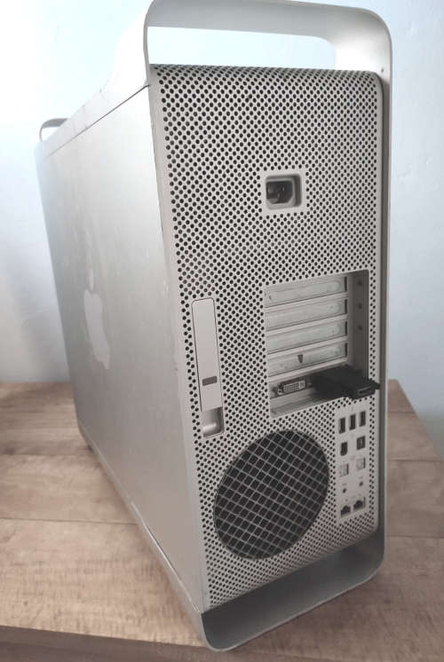 Beast Apple MacPro 2,66 GHz Tower