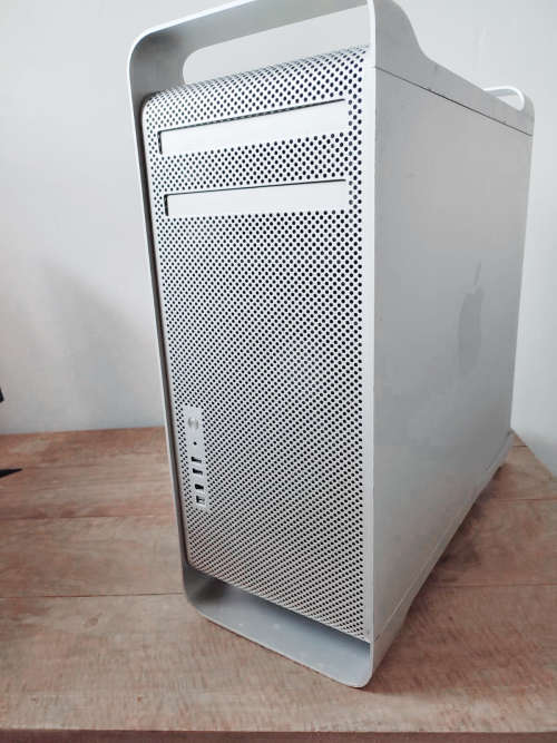 Beast Apple MacPro 2,66 GHz Tower