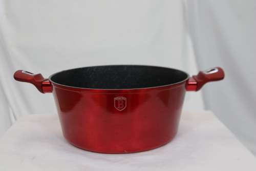 BERLINGER HAUS 28 CM MARBLE COATING CASSEROLE- METALLIC BURGUNDY(SECOND HAND)(NO LID)