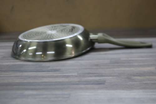 BERLINGER HAUS 28 CM MARBLE COATING FRY PAN CARBON METALLIC(SECOND HAND)