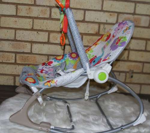 Hu-Baby Infant-to-Toddler Vibrating Musical Rocker - Grey