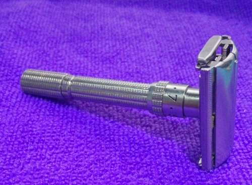 Vintage Gillette Slim Adjustable Razor (H2, 1962)