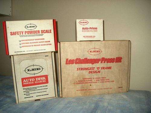 Lee Challenger Press Kit + extras