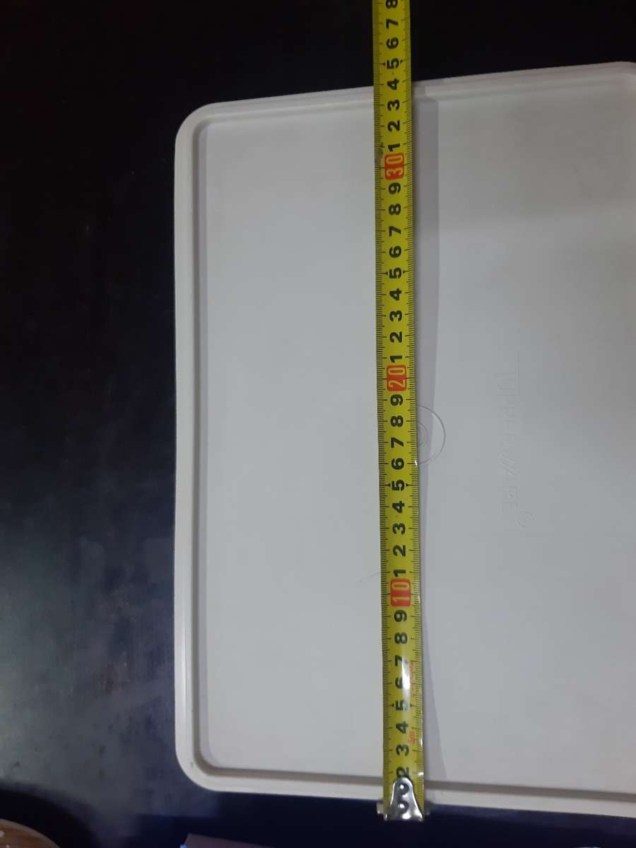 TUPPERWARE SEWING / CRAFT BOX