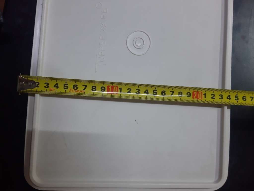 TUPPERWARE SEWING / CRAFT BOX