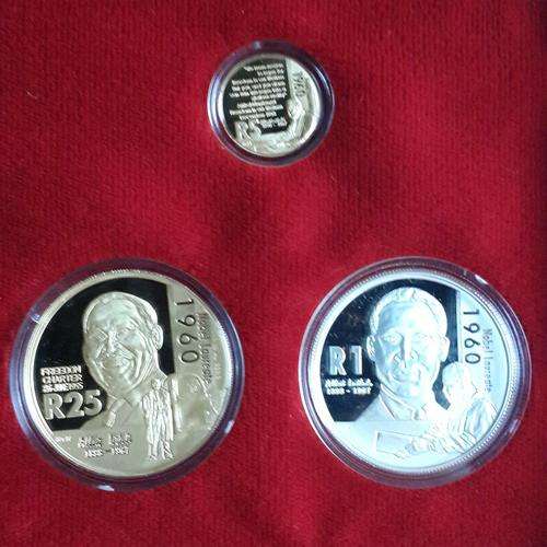 "2005 ALBERT LUTHULI LAUNCH SET" (Wooden Box mintage 400)"UNIQUE MINT MARK"@@@ CRAZY R1 START