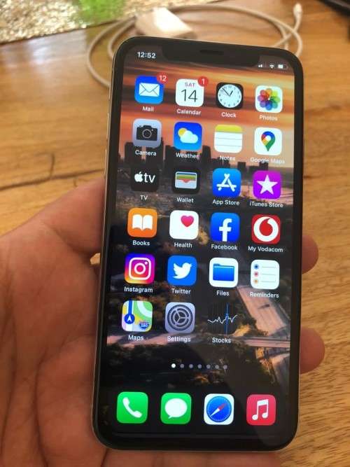 Iphone X 64 GB pre owned