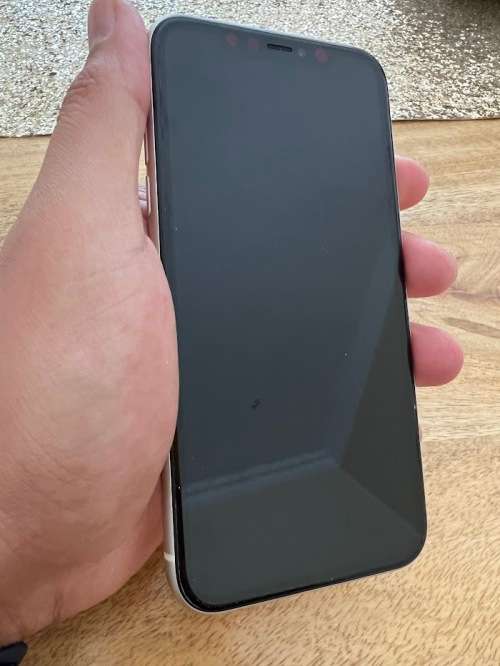 Iphone 11 64GB Pre Owned- Like new not a scratch on it!!!