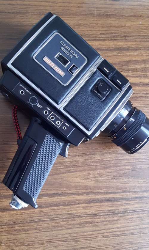 Chinon 805 S Direct Sound Movie Camera in original Carrying Case