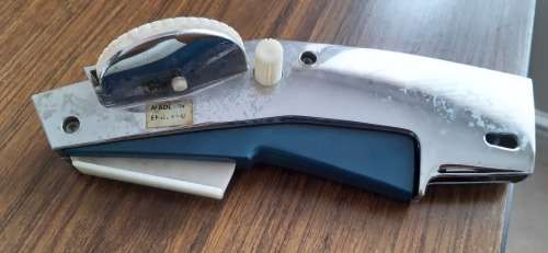 Vintage DYMO M-10 Label Maker Chrome Metal  (incl tape)