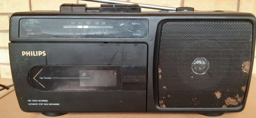 Vintage Philips D7008 Portable FM/AM Radio & Cassette Tape Player