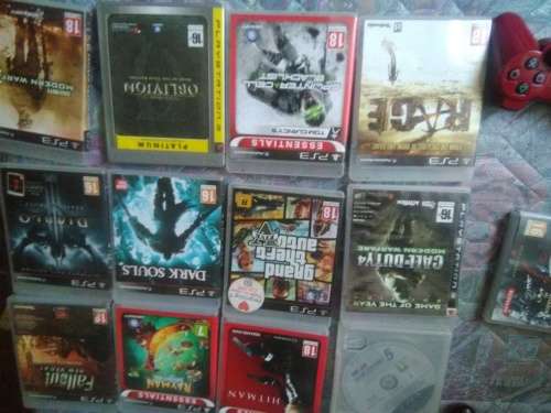 PS3 Console (250GB)+ 12 GAMES