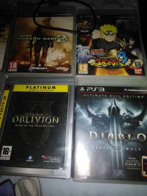 PS3 320GB WITH 10 GAMES + RED Controller