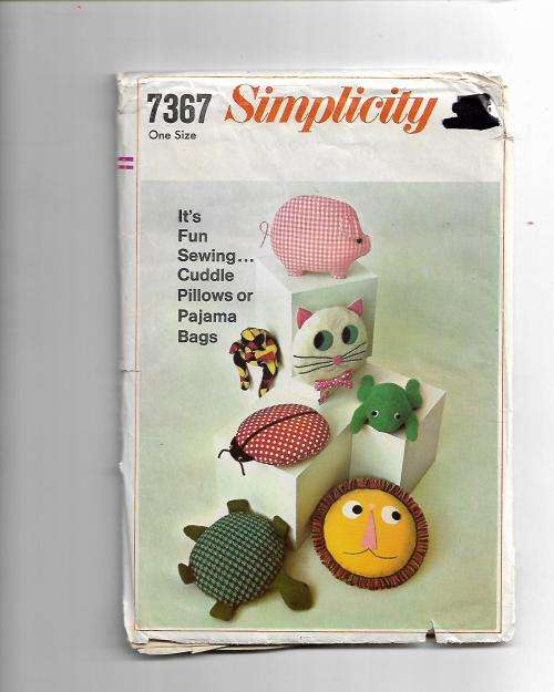 Simplicity 7367 Cuddle Pillows or Pajama Bags