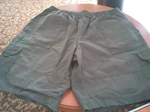 KHAKI GREEN MEN'S SHORTS - SIZE SMALL - TRIAL - GOOD CONDITION