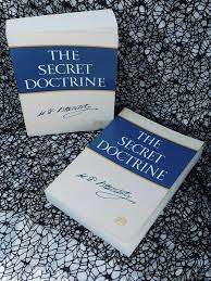 The Secret Doctrine: The Synthesis of Science, Religion, and Philosophy (2-volume set) Paperback