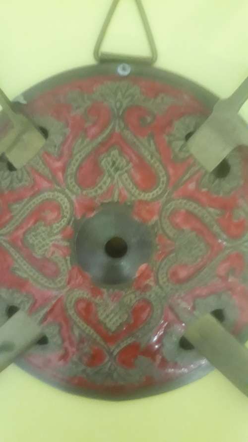 ANTIQUES and COLLECTABLES: 4 FOUR  HANDCRAFTED DECORATIVE BRASS INDIAN SHIELDS WITH SWORDS