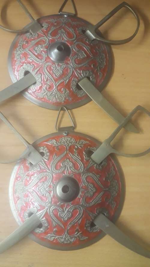 ANTIQUES and COLLECTABLES: 4 FOUR  HANDCRAFTED DECORATIVE BRASS INDIAN SHIELDS WITH SWORDS