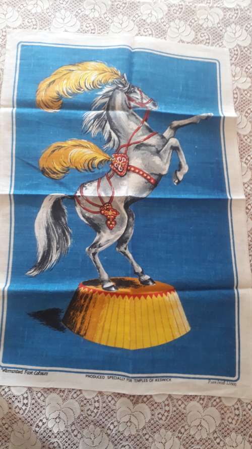 PURE IRISH LINEN HORSE TEA TOWEL BY KESWICK 50CM X 76 CM