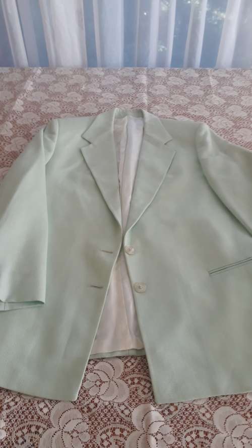 Vintage Ladies Fully Lined Green Suite. Carducci - size 14 - Beautiful Condition