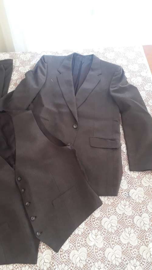 Brown 3 Piece Suite Pre-Loved