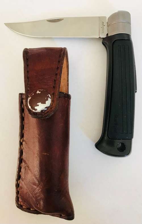 Stunning Kershaw Knife in Leather Pouch!!! Good Condition!!! For Collectors!!!