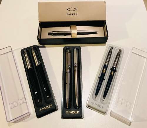 Large Lot- Parker Pens!!! All In Holders!!Dont Miss Out!!!
