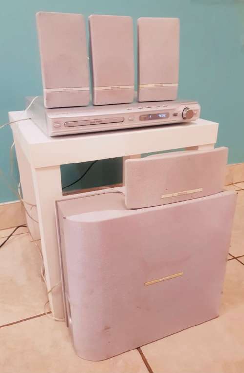 Good Quality Phillips HTS 3300 Home Theatre System!!!Dont Miss Out!!!