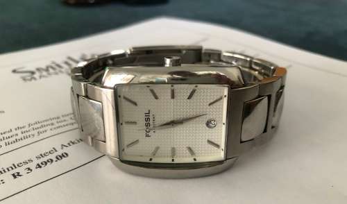 Fossil Arkitekt Rectangular Bezel!!Worth R3499!!