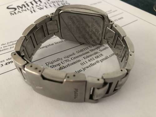 Fossil Arkitekt Rectangular Bezel!!Worth R3499!!