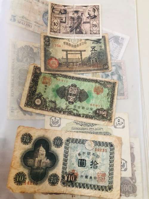 **28x Rare Collectors International Notes!!!In File With Sleeves!!Dont Miss Out!!!