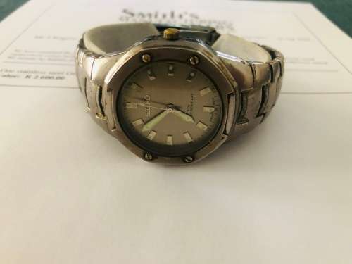 **Gents Octagon Bezel Seiko Watch!!Value R2600!!
