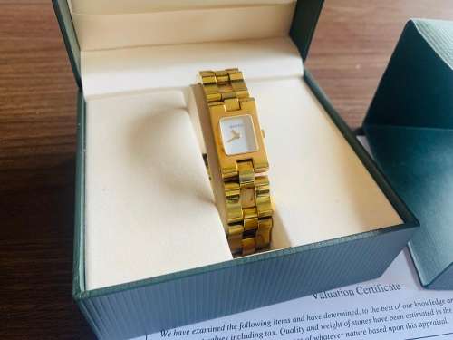 Stunning Ladies Gucci Gold Plated Watch! & Original Box!