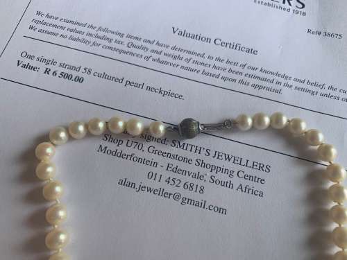 Stunning Single Strand 58 Cultured Pearl Neckpiece!! Valued @ R6500.00!