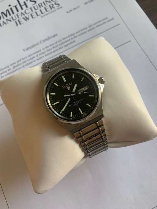 Stunning Gents Pulsar Watch With Black Dial.