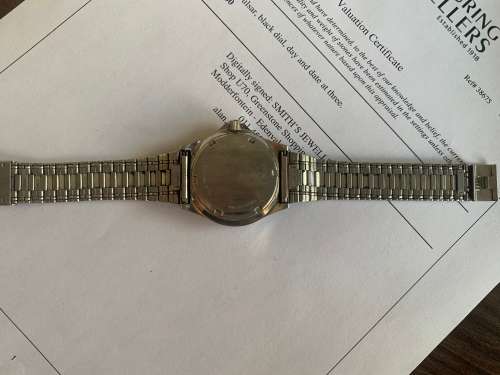 Stunning Gents Pulsar Watch With Black Dial.