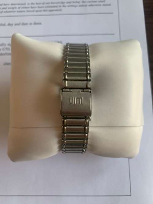 Stunning Gents Pulsar Watch With Black Dial.