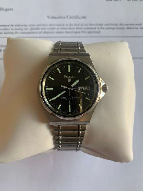 Stunning Gents Pulsar Watch With Black Dial.