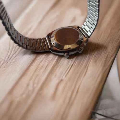 Valued @ R25000.00 Collectors Gents Omega Chronostop  Geneve Watch With Maroon Dial