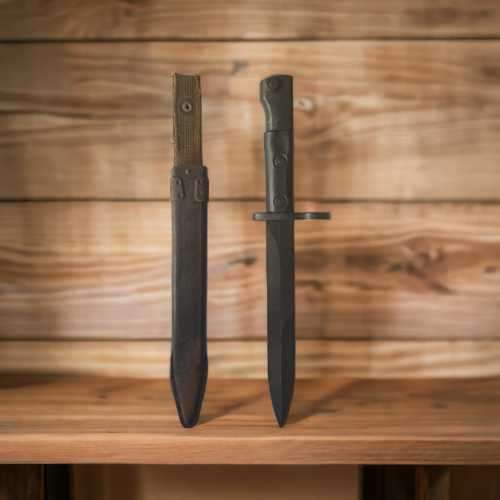 Stunning Vintage Collectors bayonet with metal sheath