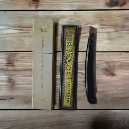 Stunning Vintage collectors Barber Razor knives with plastic holders. Made in Germany