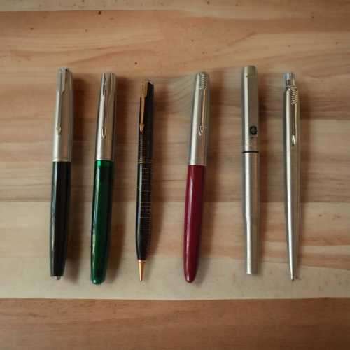 Stunning vintage collectors Parker pens with cases