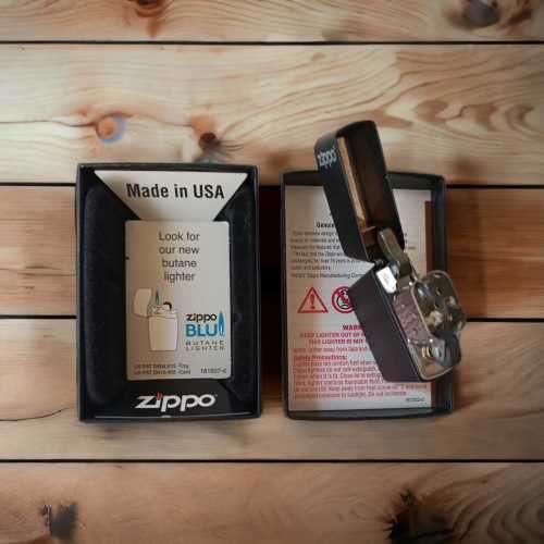 Rare collectors vintage black Zippo lighter never used in original casing