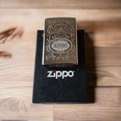 Stunning Vintage distinctive top Zippo lighter never been used