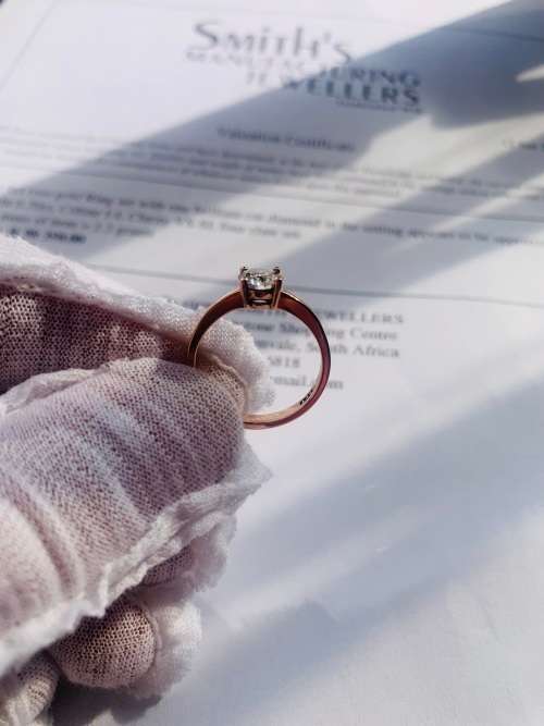 Retail R98350.00 New One 9ct Rose Gold Ring Set With One Brilliant Cut diamond in the setting 0.70ct